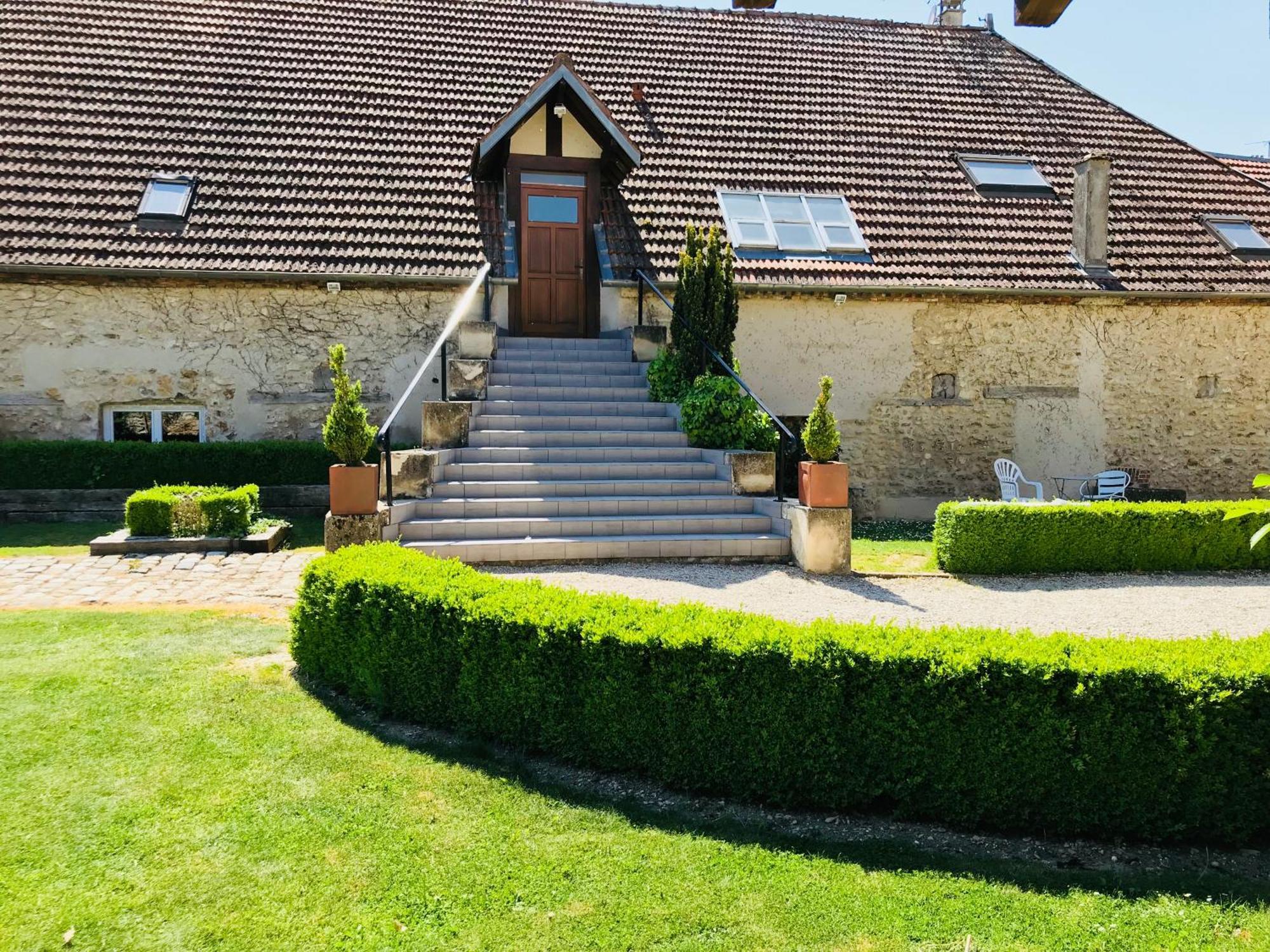 Le Gite Du Domaine Miltat Pierry Exterior foto